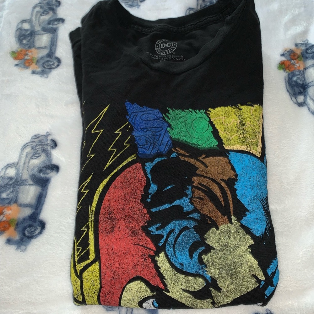 Mens (could be unisex) DC Short Sleeve M T-Shirt